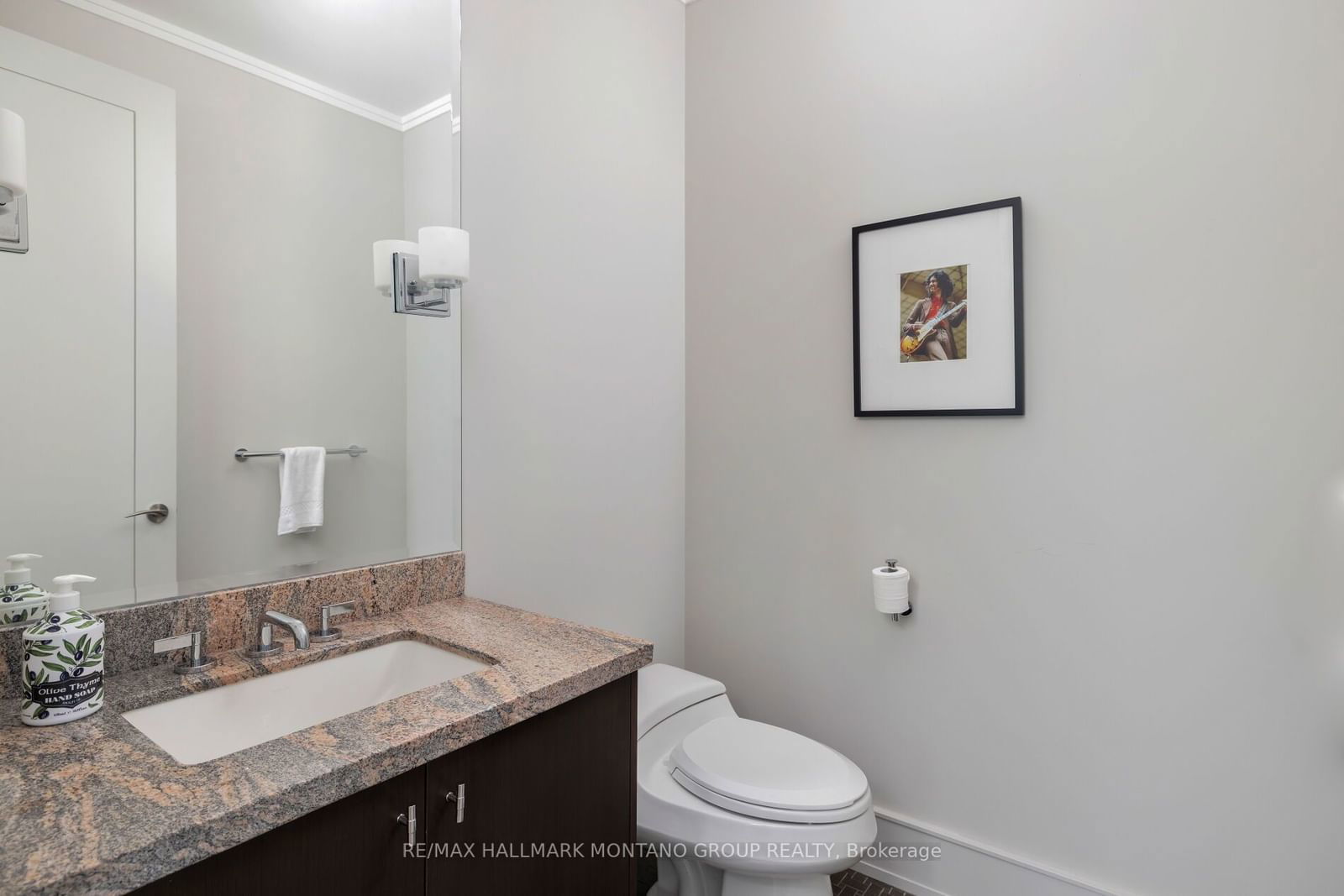 183 Wellington St W, unit 3303 for sale - image #24