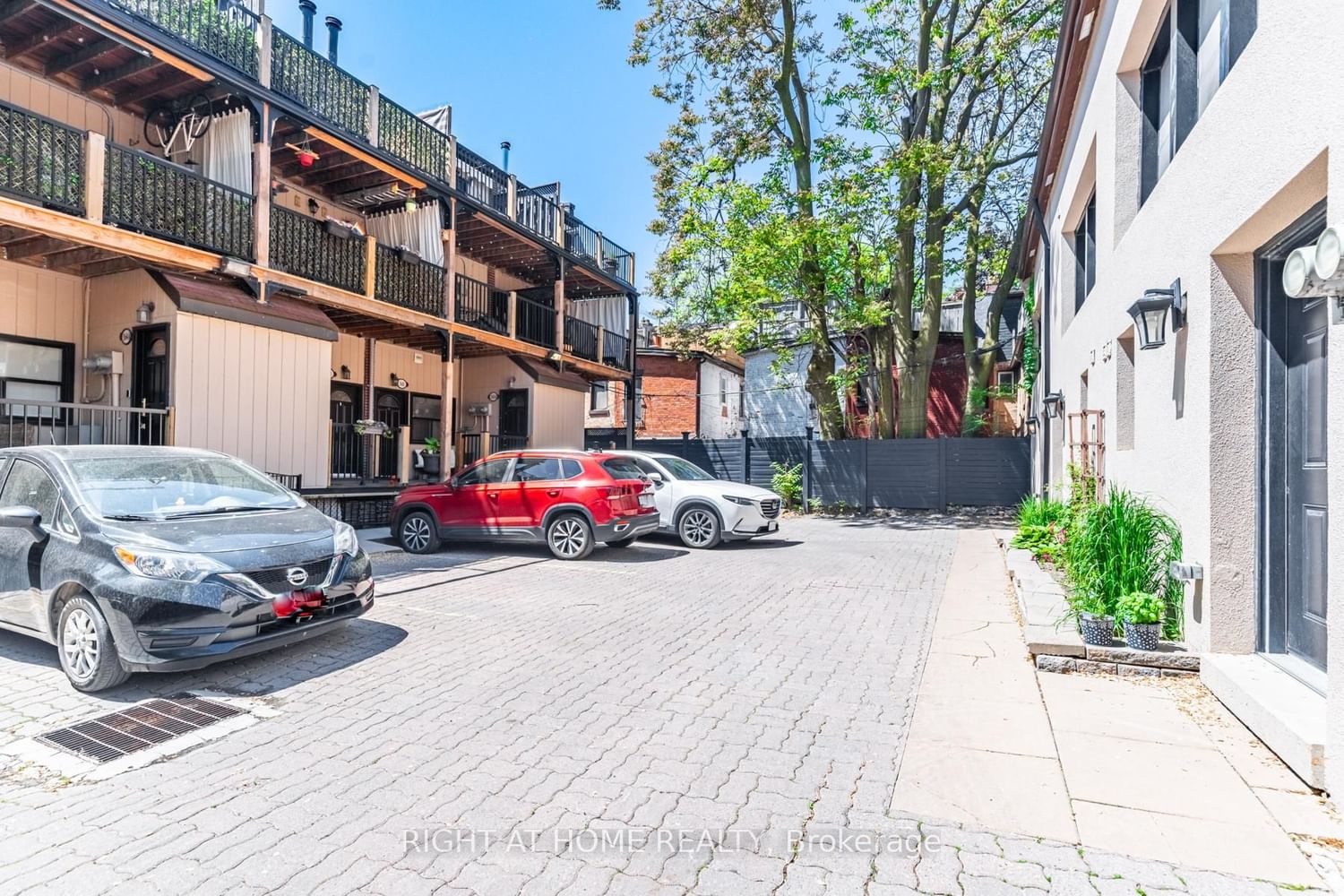 358 Dundas St E for sale  - image #21