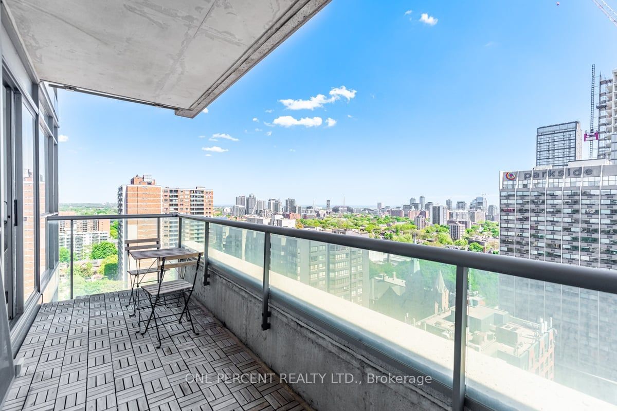 281 Mutual St, unit 1801 for sale