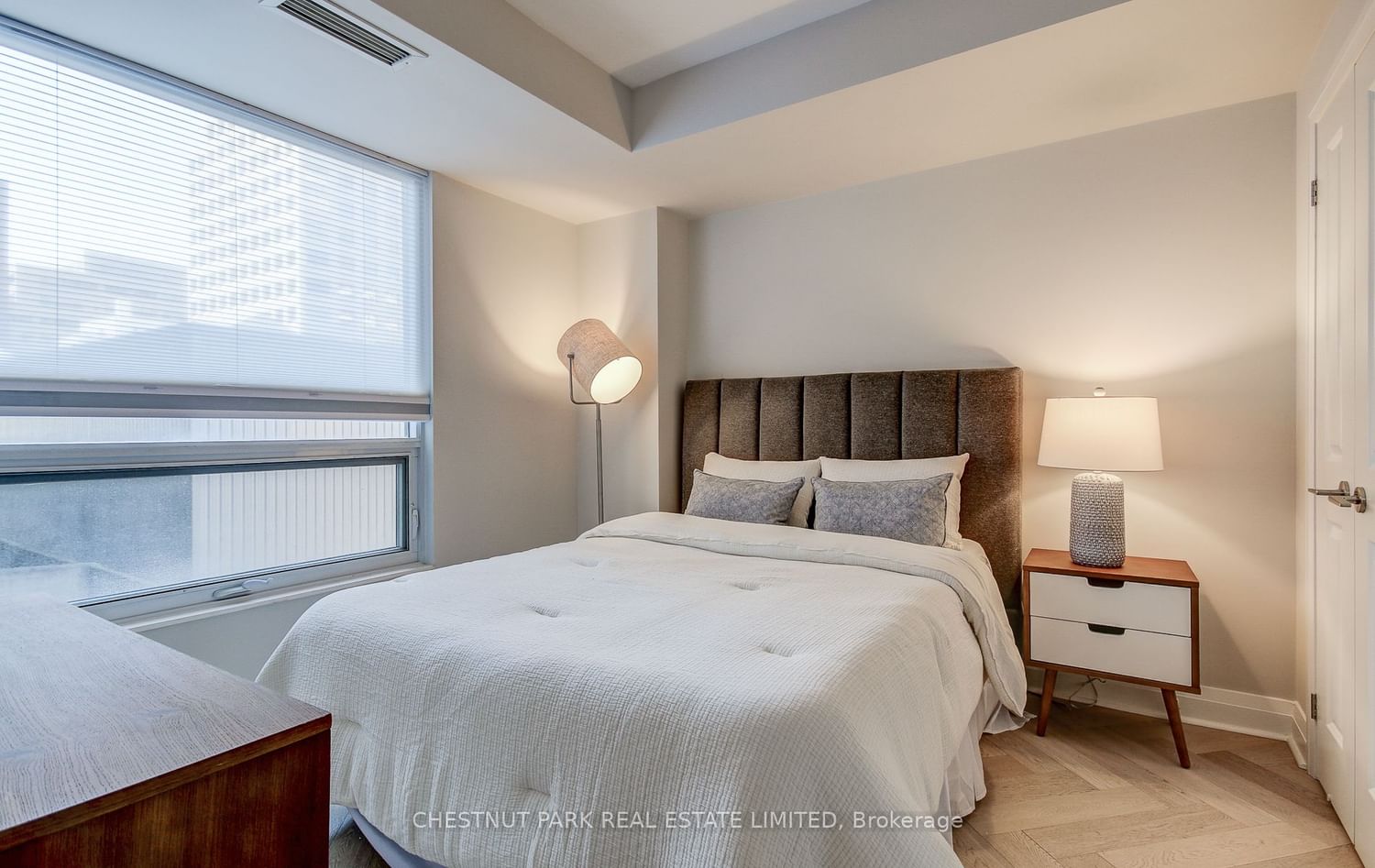 1430 Yonge St, unit 302 for sale