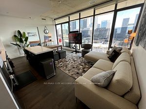 560 King St W, unit 1110 for sale - image #11