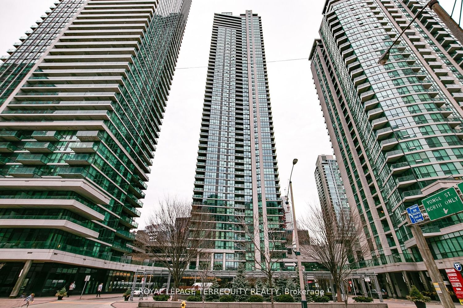 16 Harbour St, unit 4702 for sale - image #1