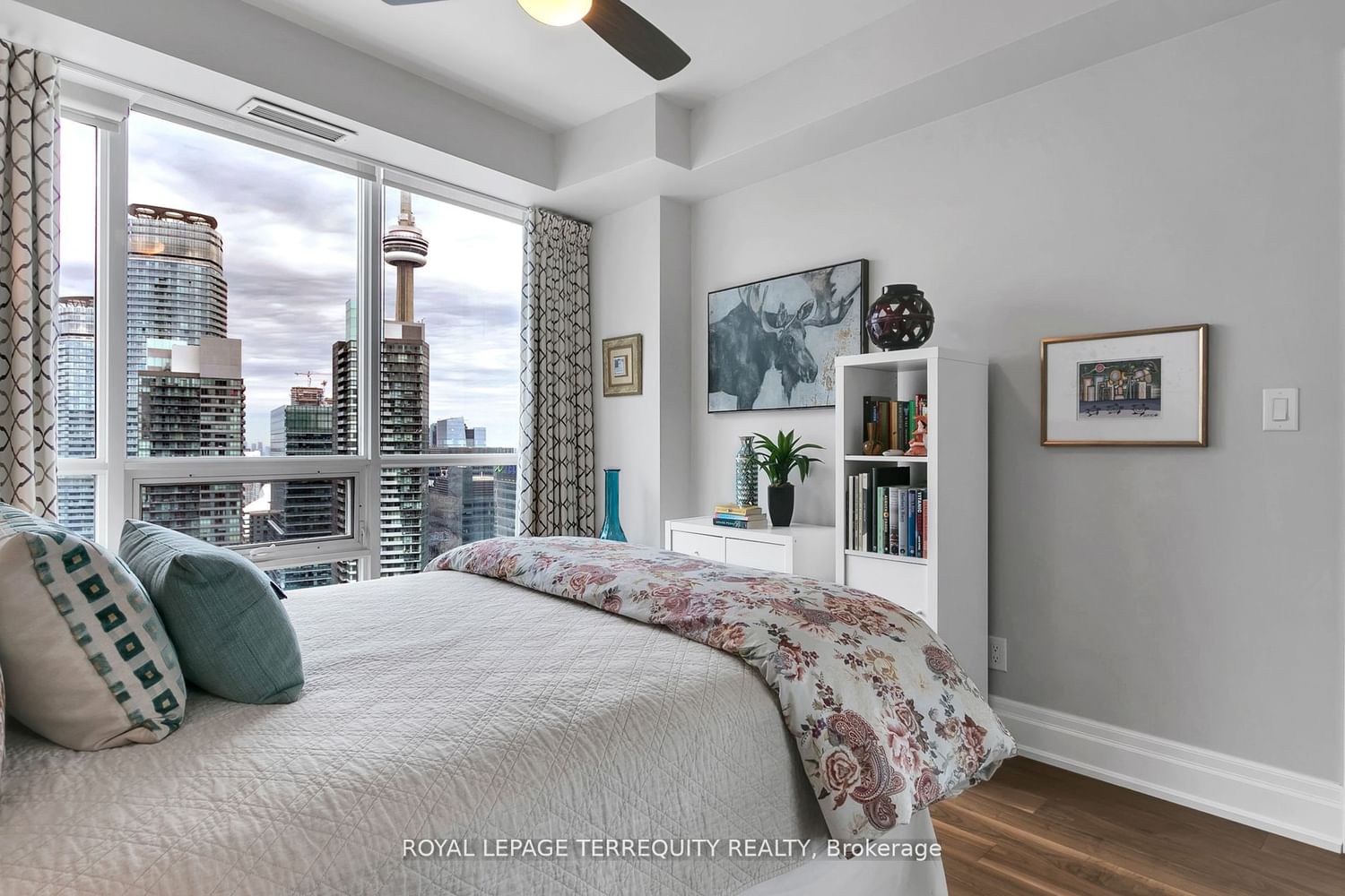 16 Harbour St, unit 4702 for sale - image #25