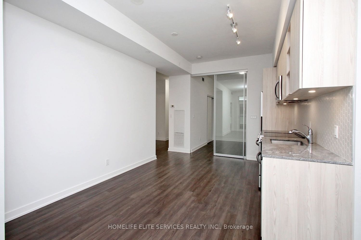 30 Ordnance St, unit 306 for sale - image #7