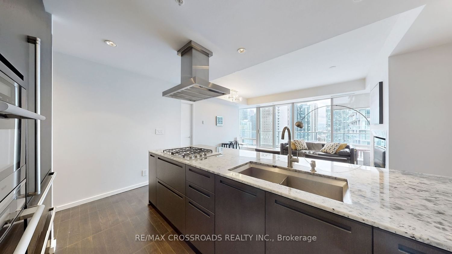 180 University Ave, unit 2803 for sale