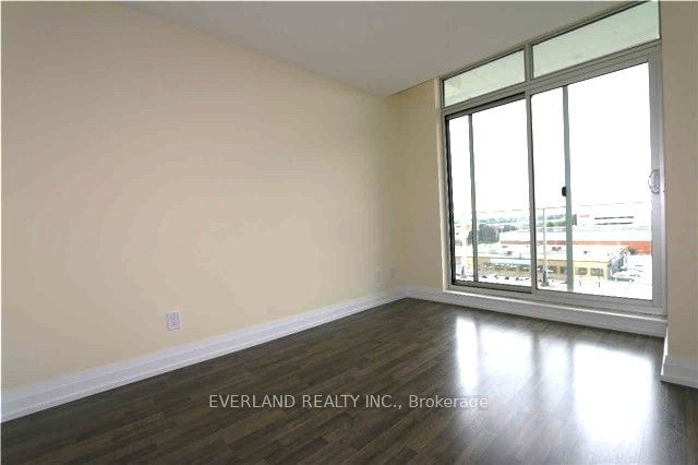 565 Wilson Ave, unit 617W for rent - image #2