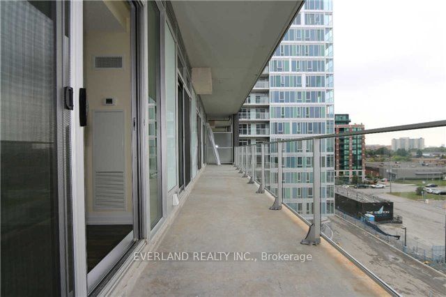 565 Wilson Ave, unit 617W for rent - image #5