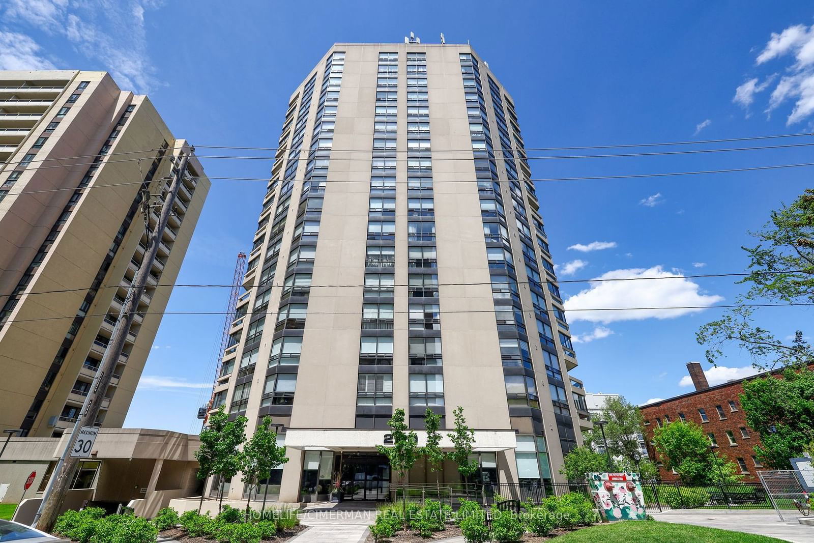 240 Heath St W, unit 1002 for sale - image #1