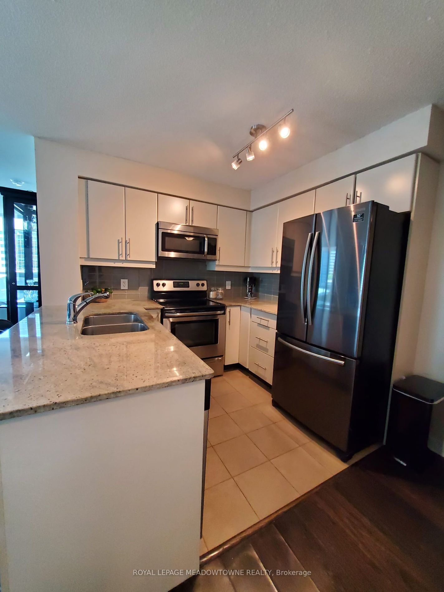 33 Bay St, unit 1203 for sale - image #9