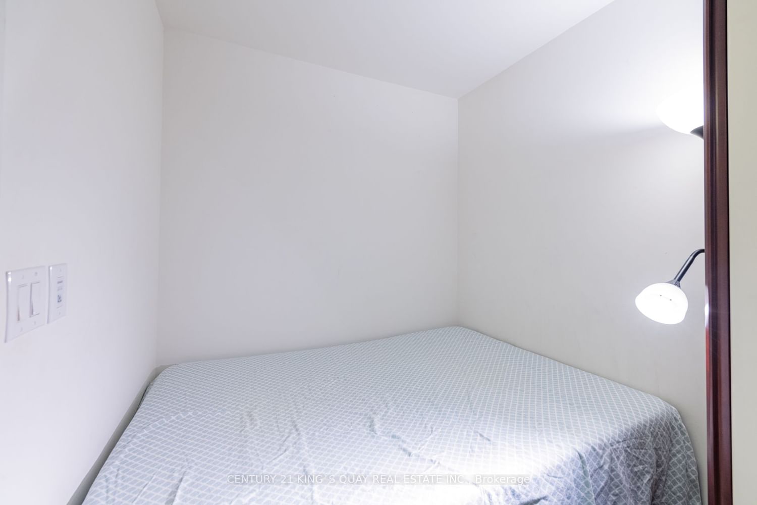 1 Bloor St E, unit 1708 for rent - image #21