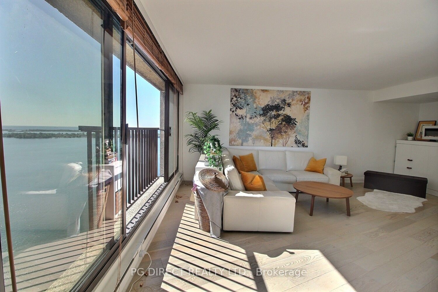 65 Harbour Sq, unit 3306 for sale - image #2