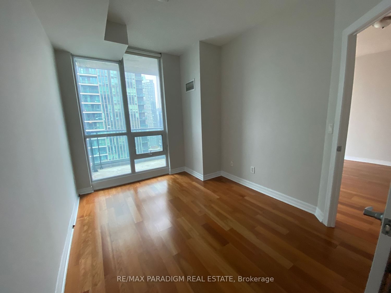 16 Yonge St, unit 3412 for sale - image #8