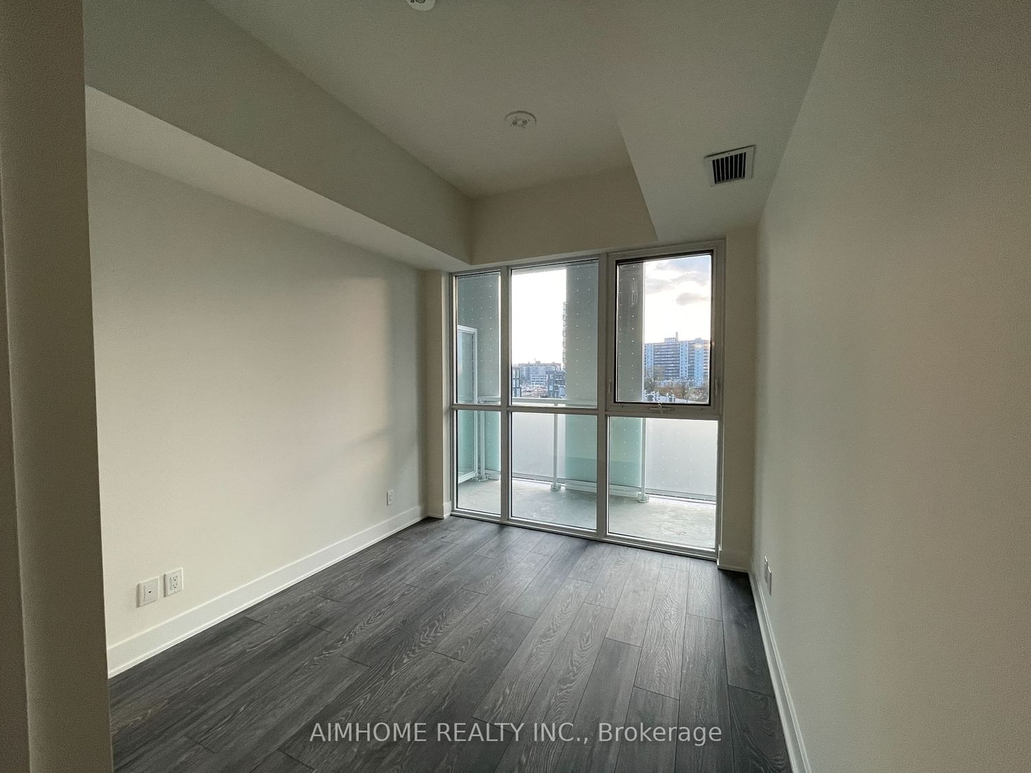 188 Fairview Mall Dr, unit 511 for rent - image #3