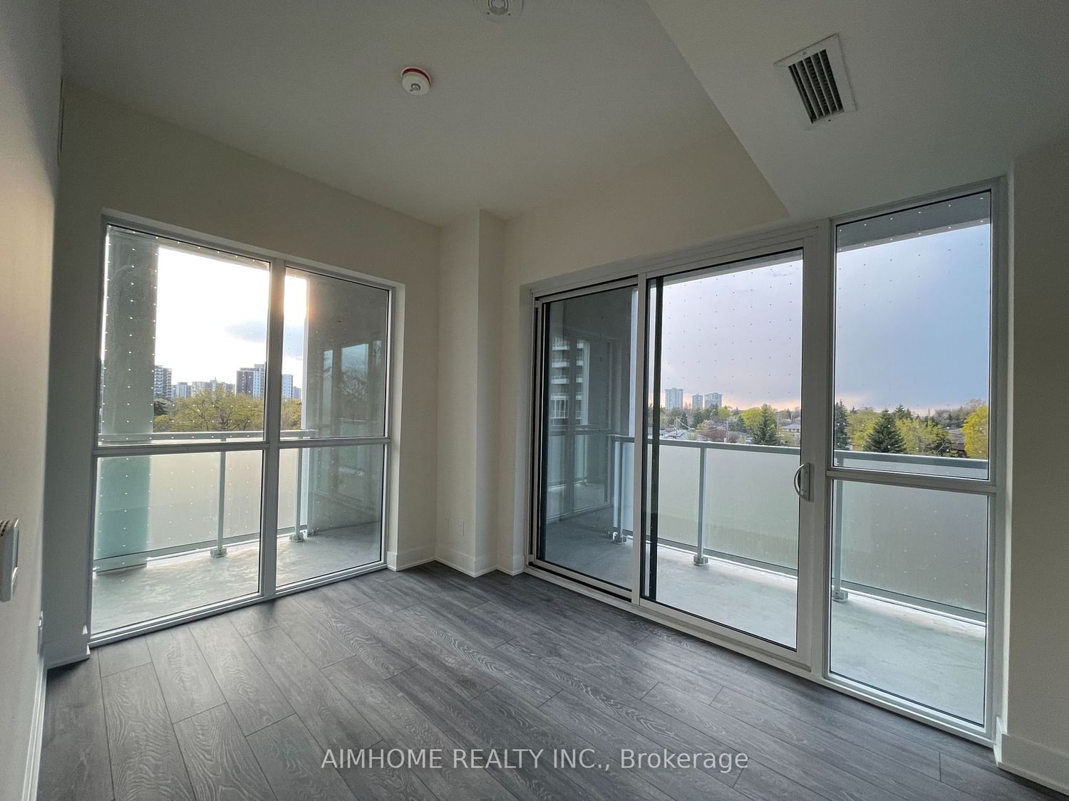 188 Fairview Mall Dr, unit 511 for rent - image #7