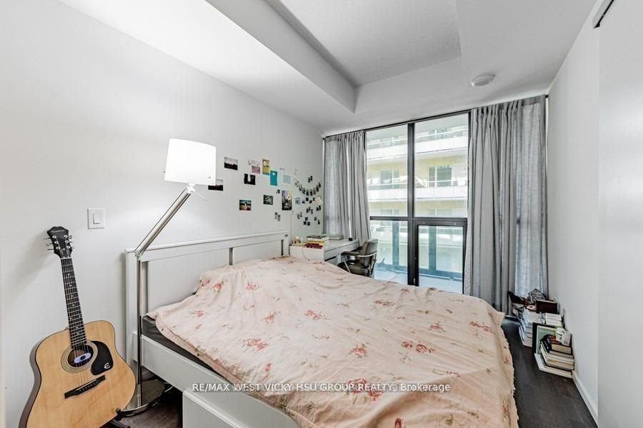 101 Charles St E, unit 619 for sale - image #17