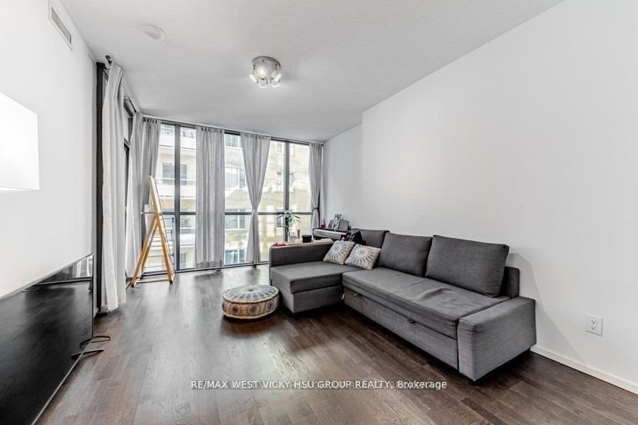 101 Charles St E, unit 619 for sale - image #9