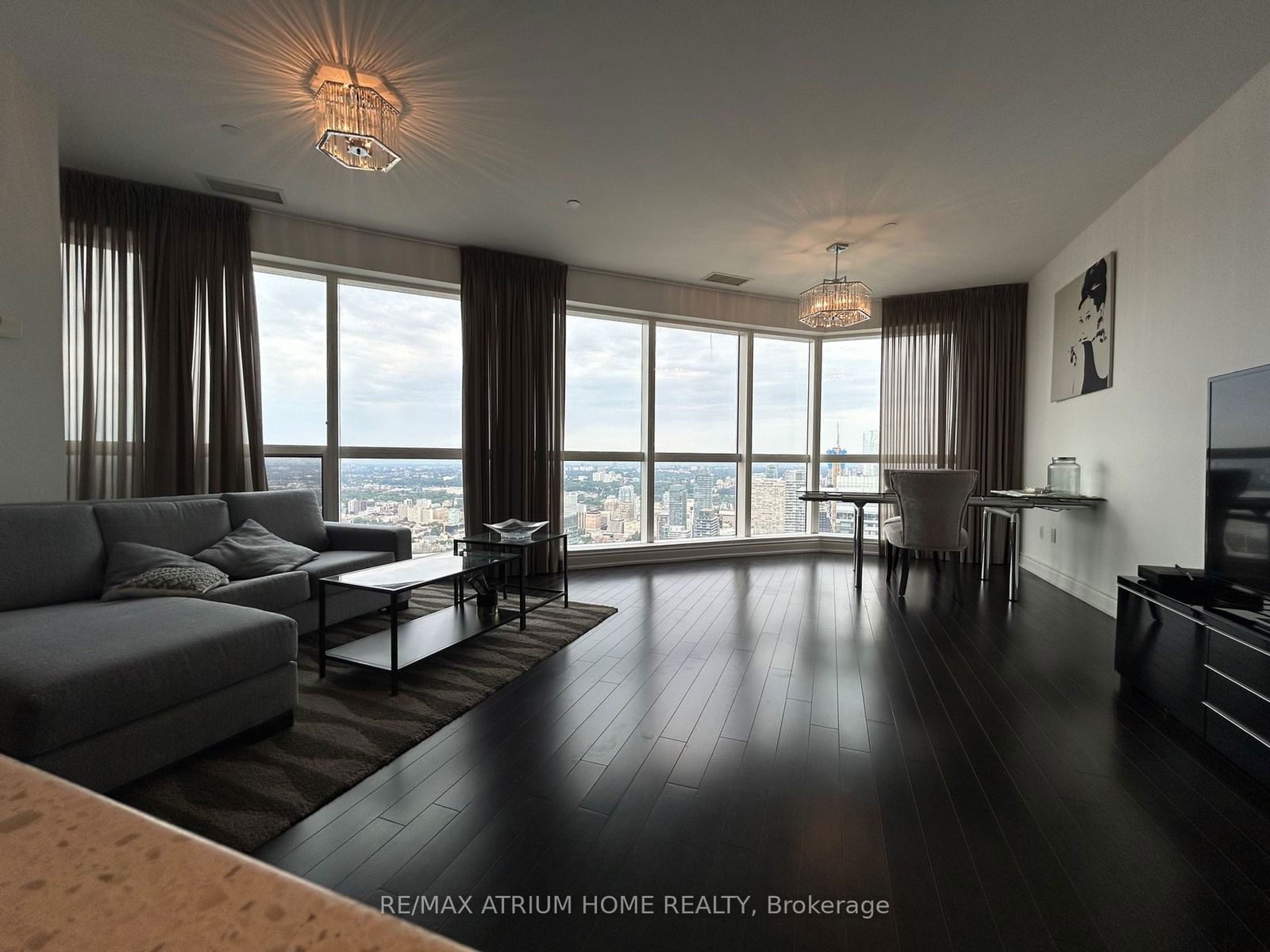 388 Yonge St, unit 6916 for rent - image #10