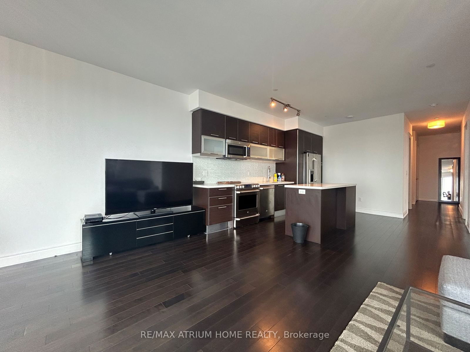 388 Yonge St, unit 6916 for rent - image #13