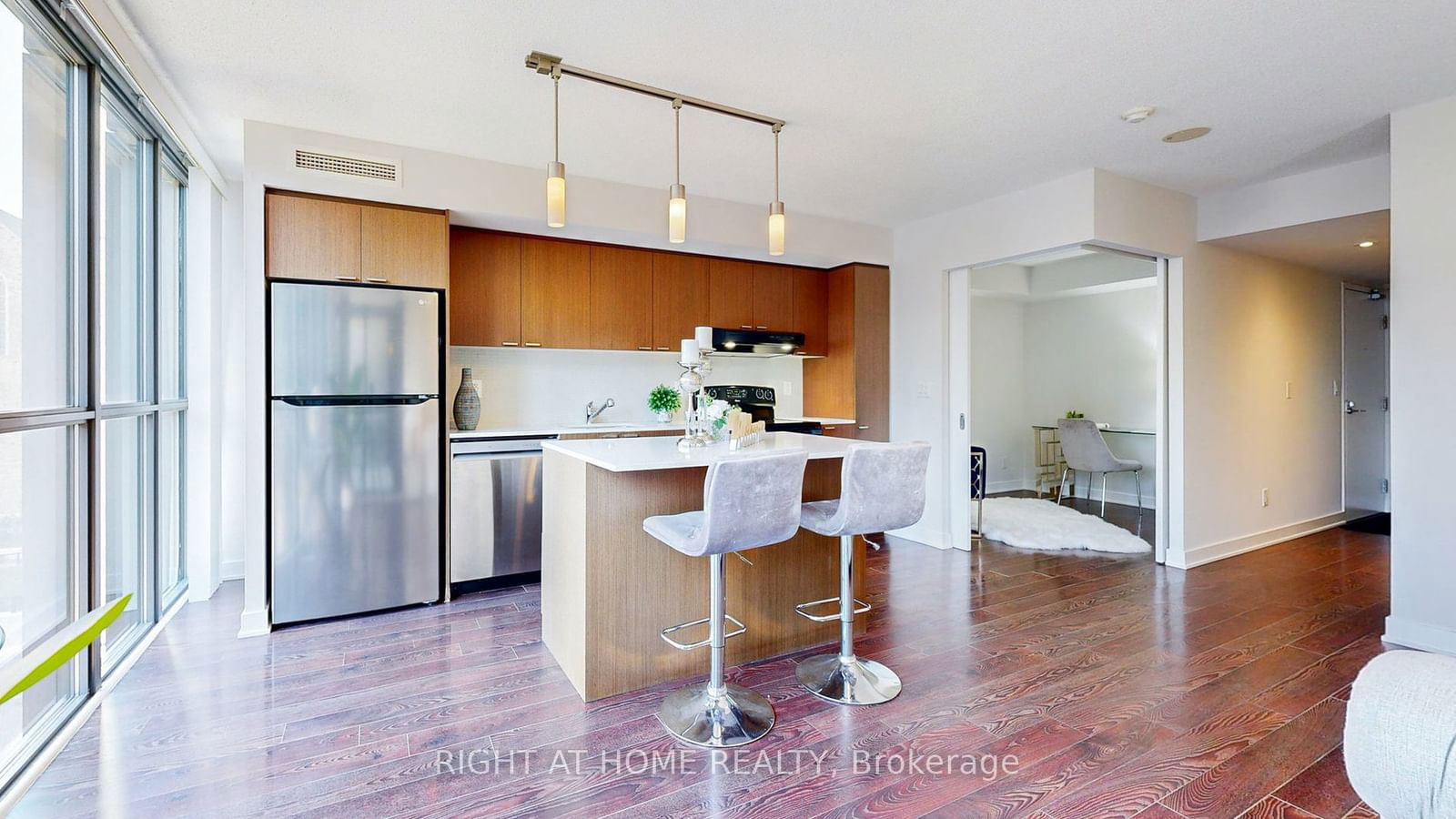 110 Charles St E, unit 406 for sale - image #11