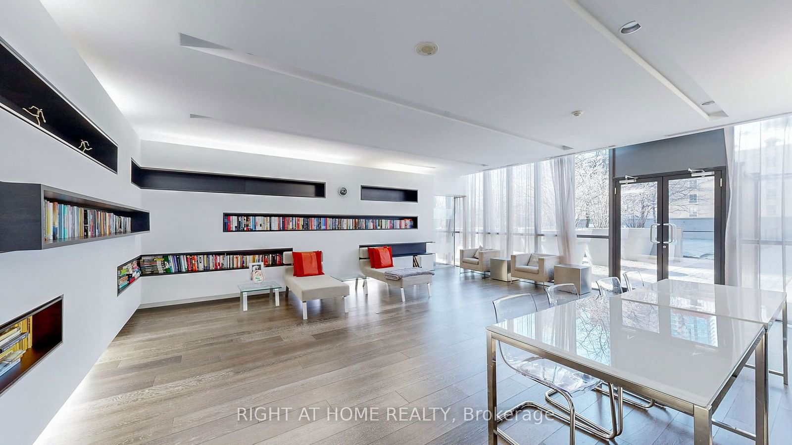 110 Charles St E, unit 406 for sale - image #29