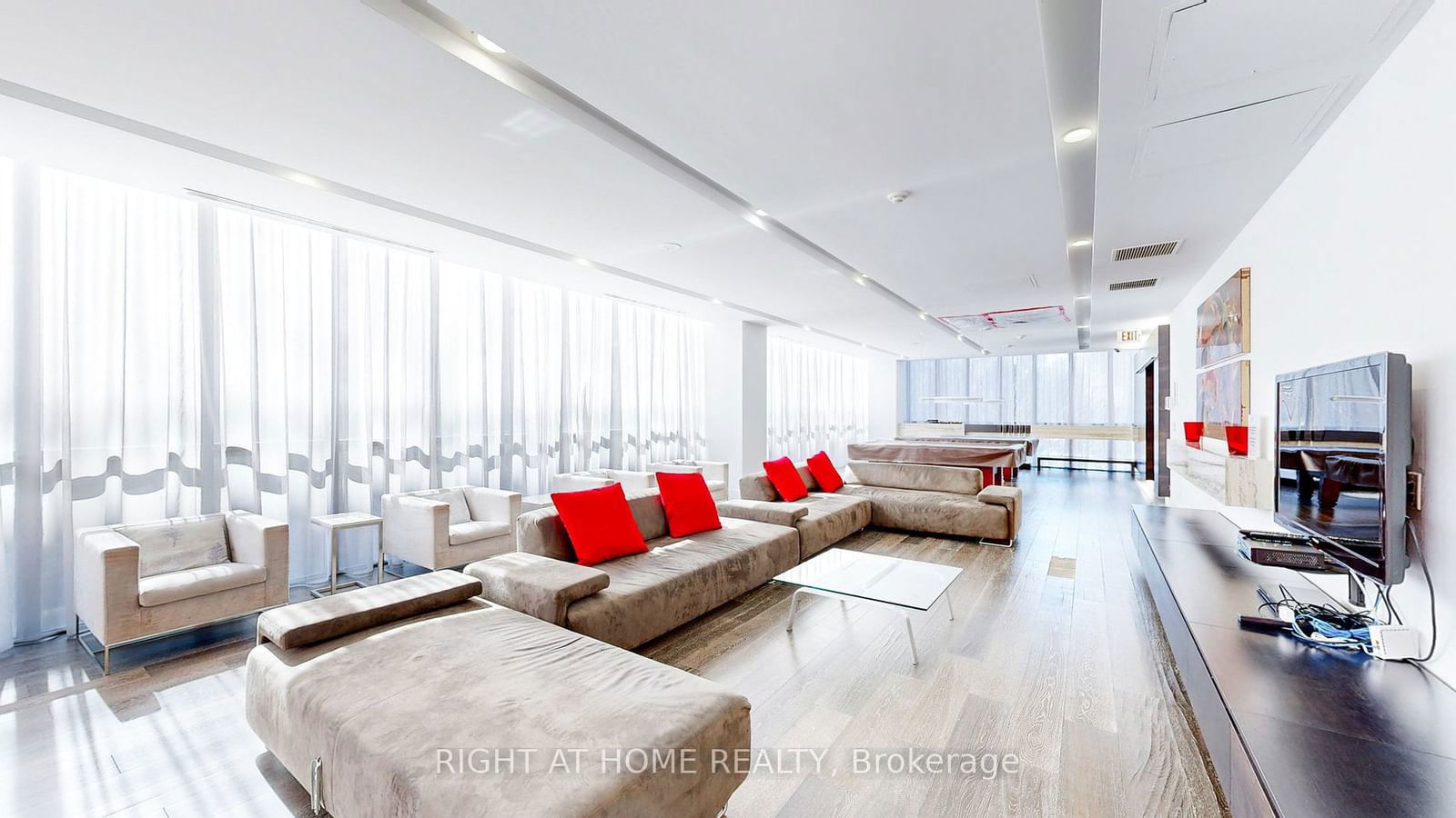 110 Charles St E, unit 406 for sale - image #31