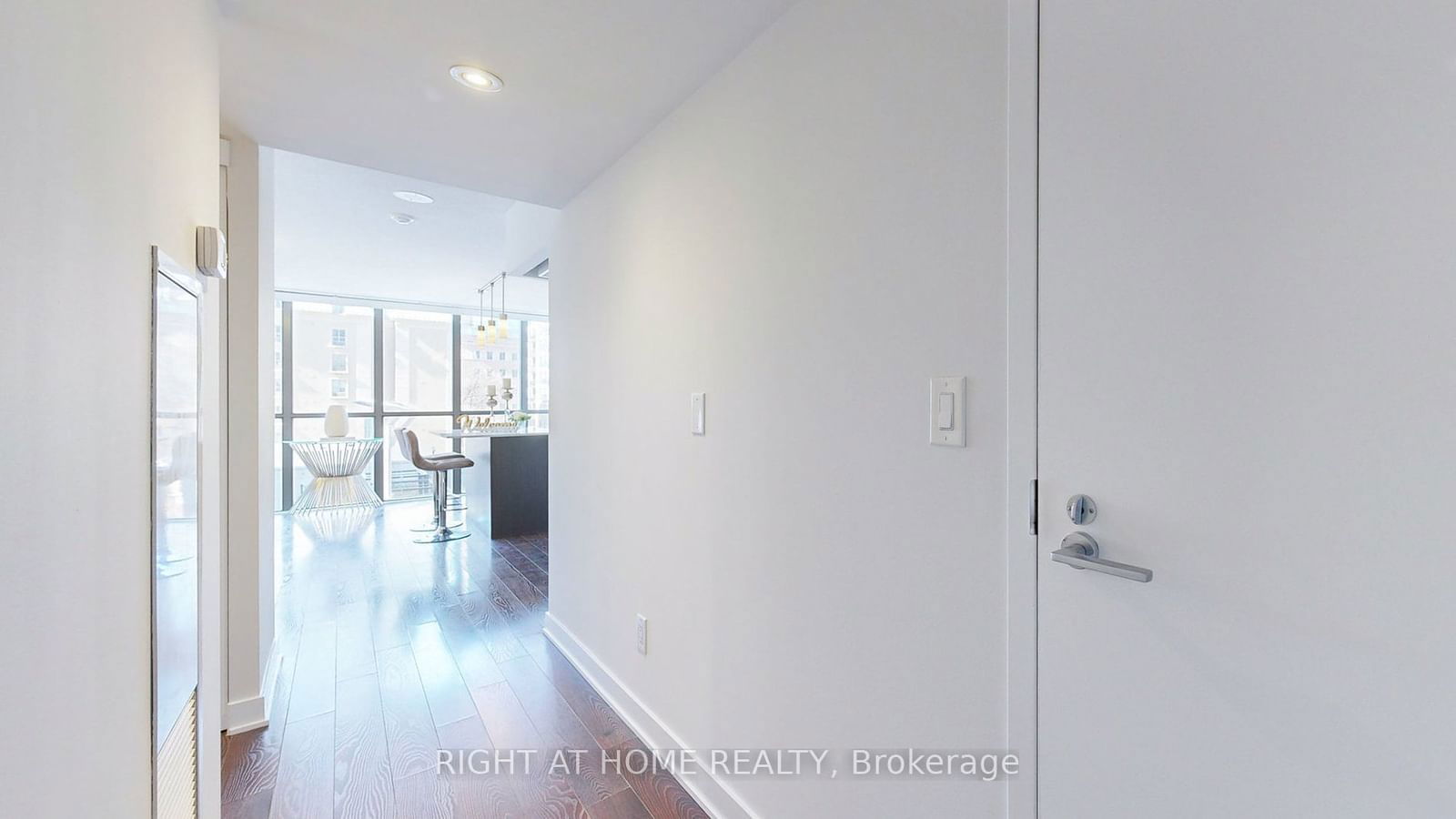 110 Charles St E, unit 406 for sale - image #4