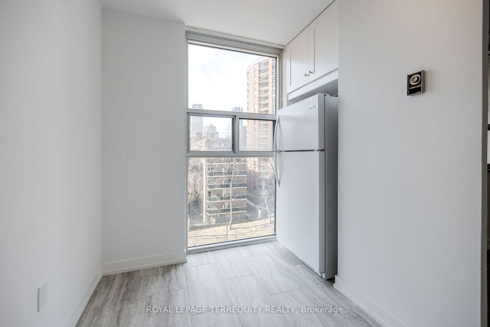40 Homewood Ave, unit 709 for rent - image #11