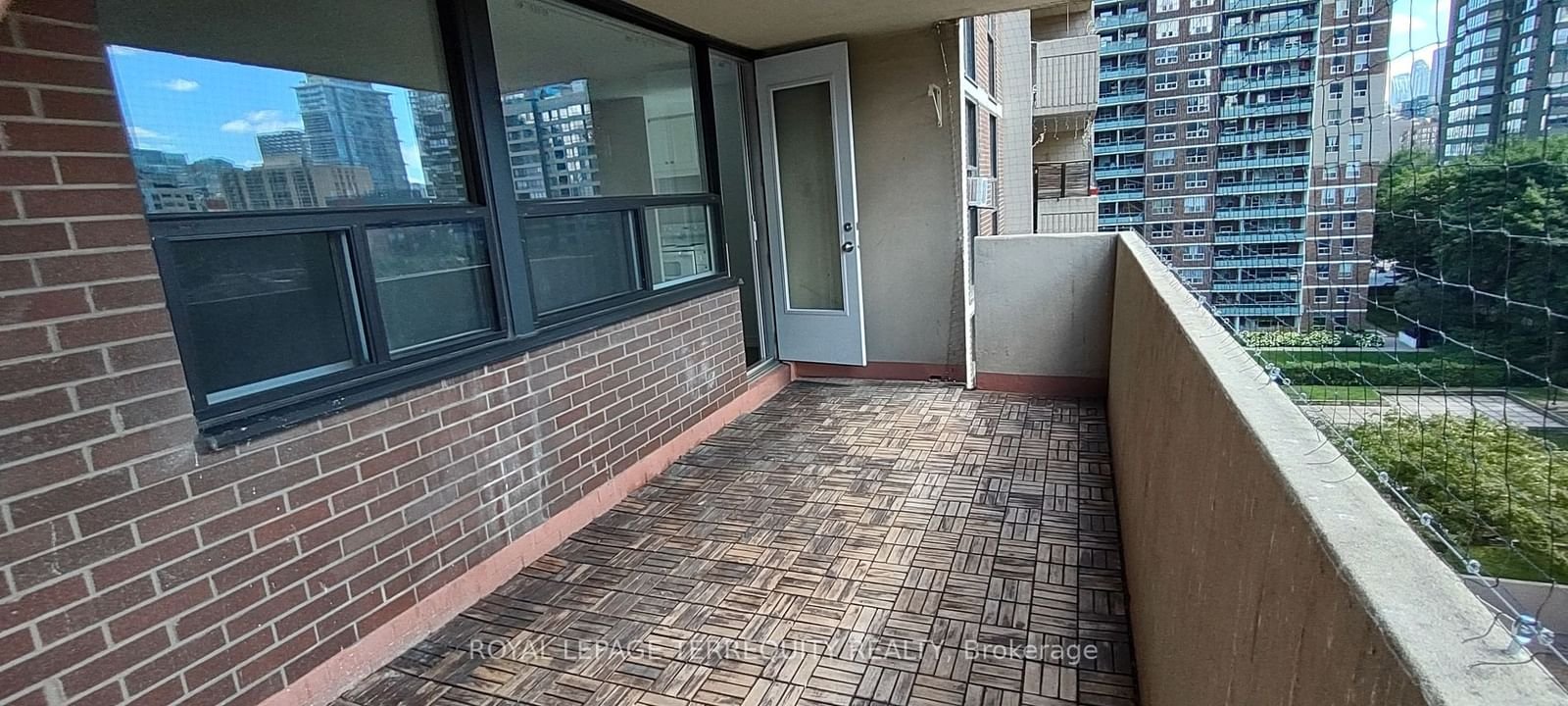 40 Homewood Ave, unit 709 for rent - image #18