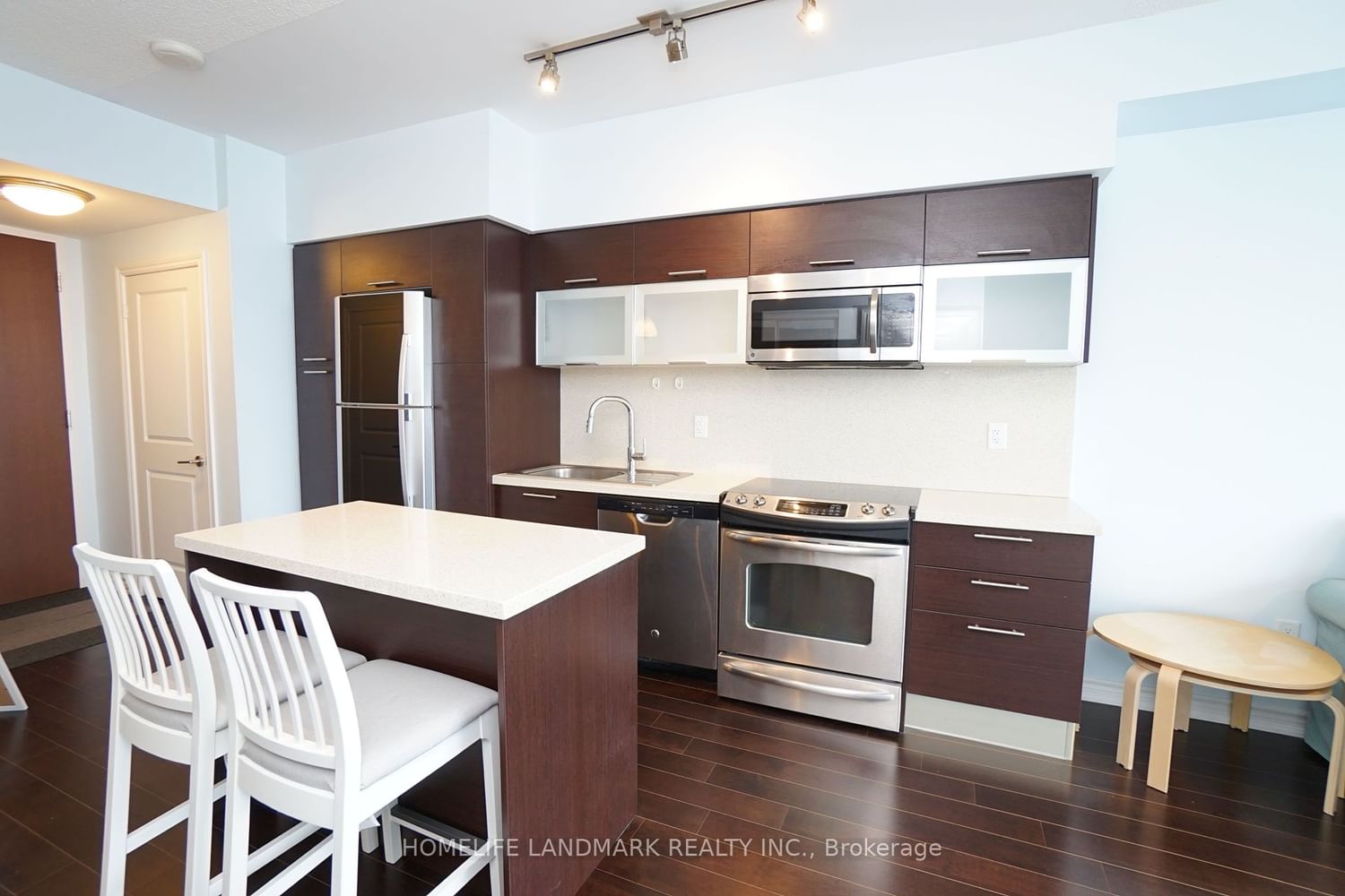 386 Yonge St, unit 4712 for rent