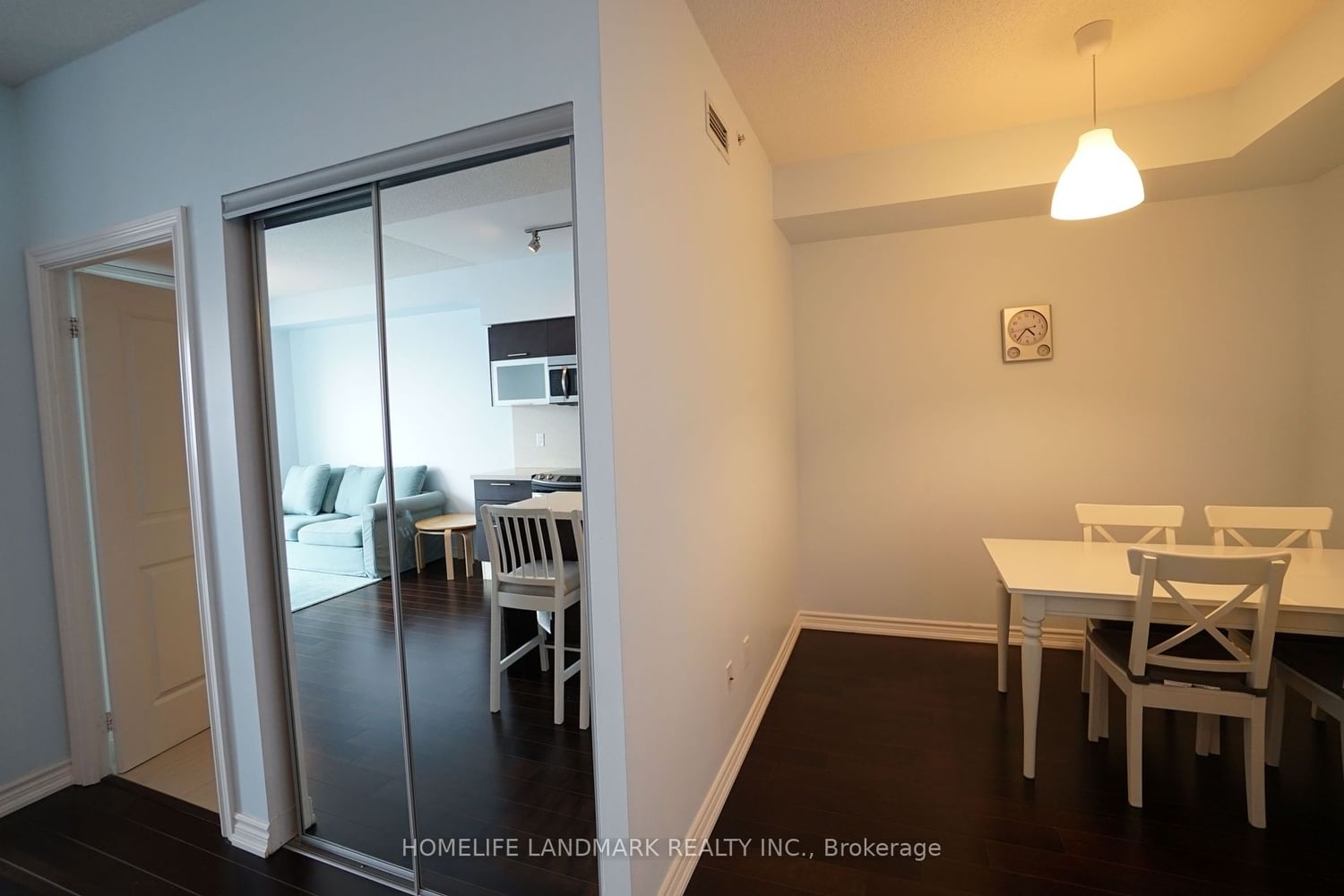 386 Yonge St, unit 4712 for rent