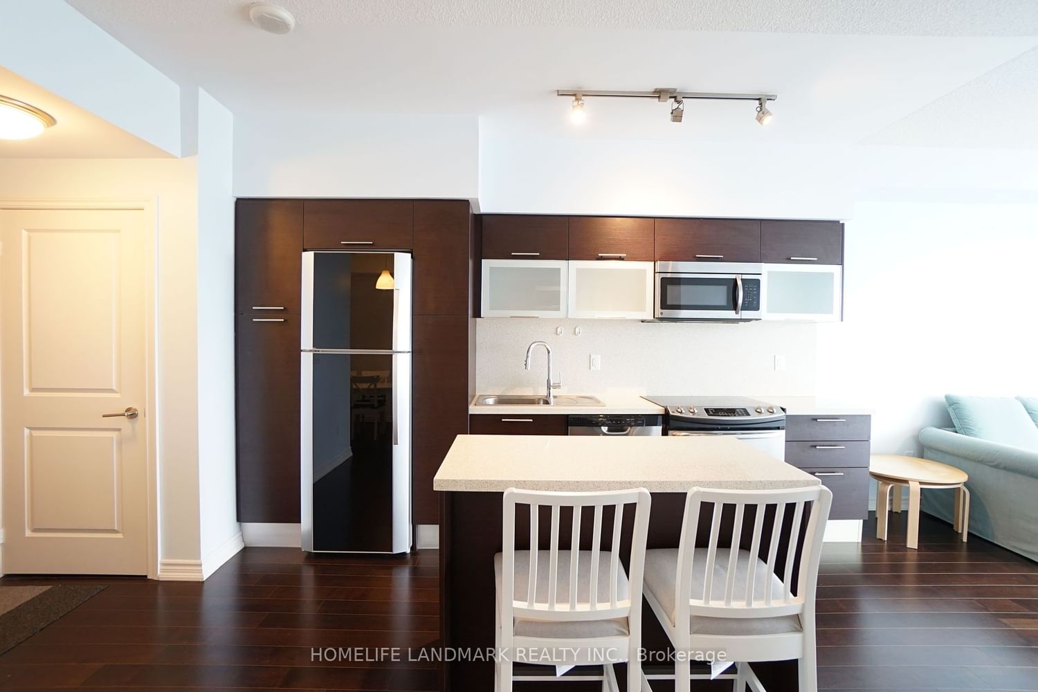 386 Yonge St, unit 4712 for rent