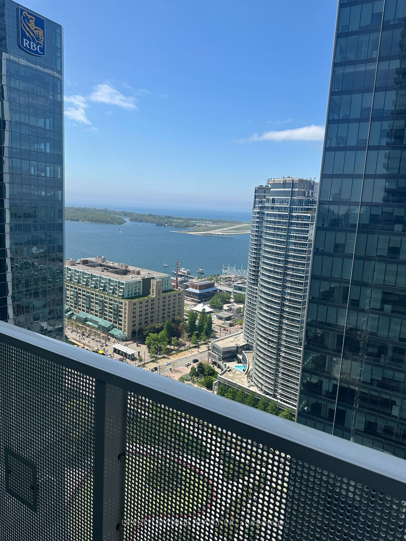 88 Harbour St W, unit 3511 for rent - image #2