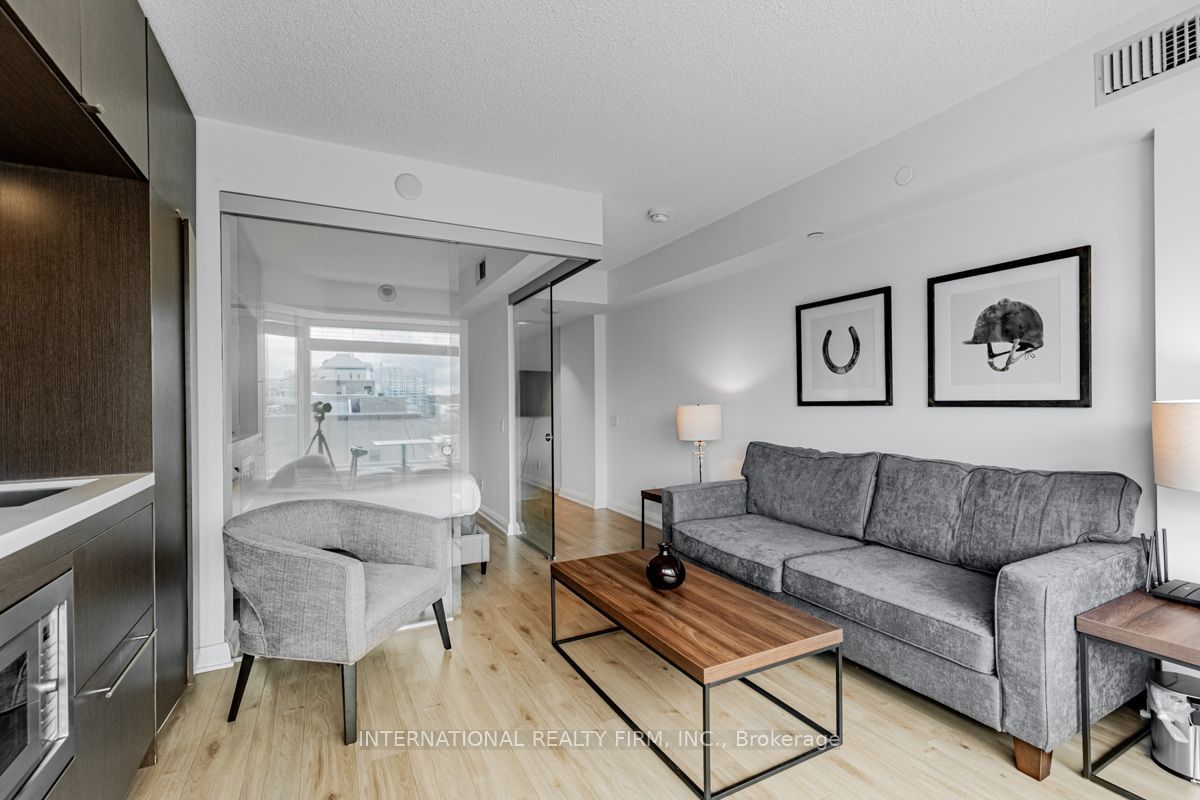 155 Yorkville Ave, unit 820 for sale - image #11