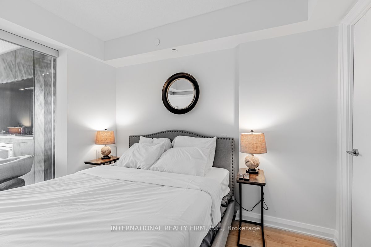 155 Yorkville Ave, unit 820 for sale - image #15