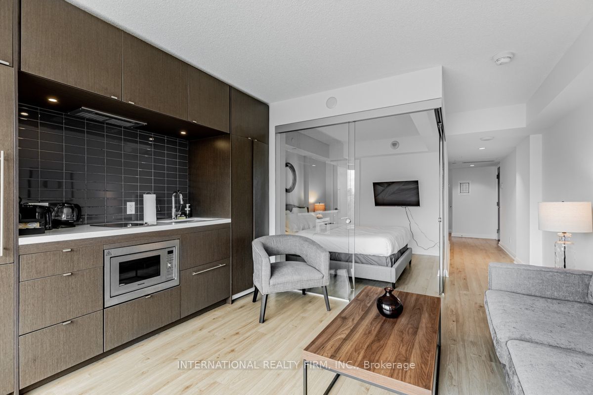 155 Yorkville Ave, unit 820 for sale - image #9