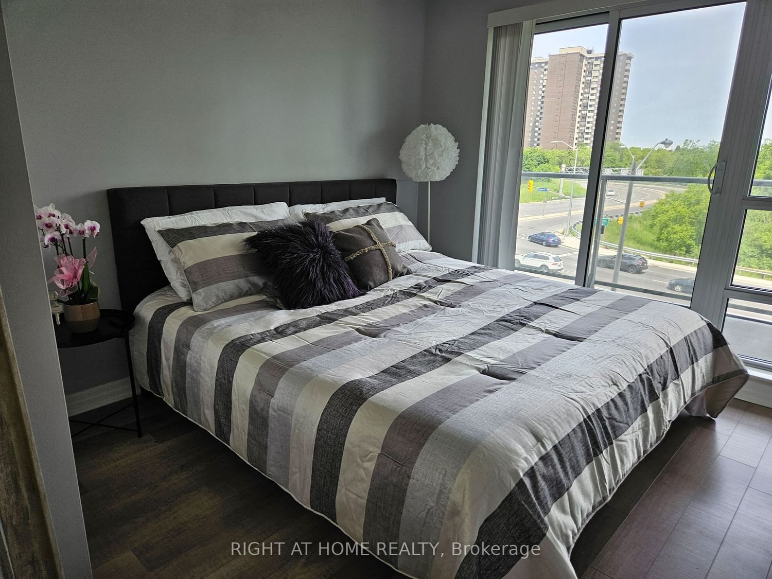 2015 Sheppard Ave E, unit 307 for sale