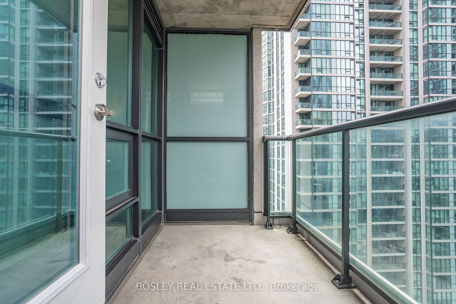 16 Yonge St, unit 1512 for sale - image #17