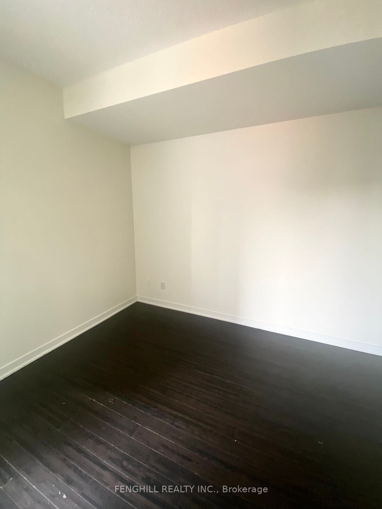 770 Bay St, unit 813 for rent