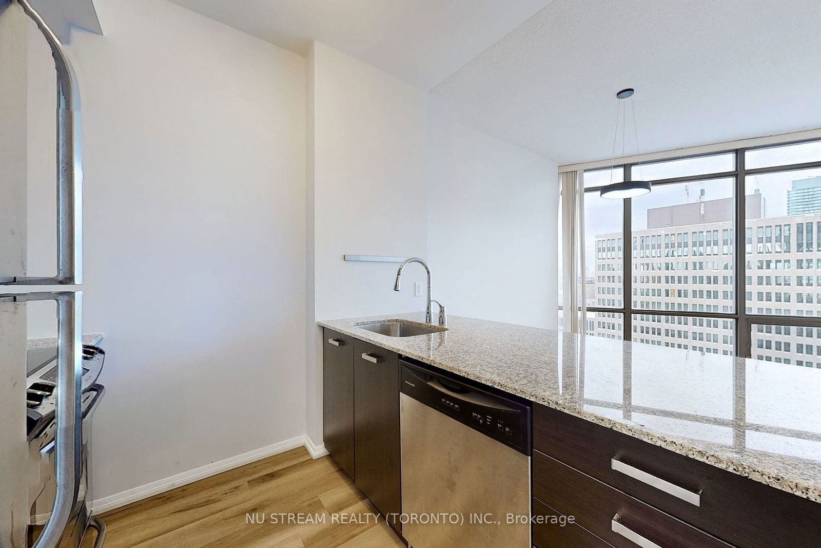 832 Bay St, unit 2904 for sale - image #12