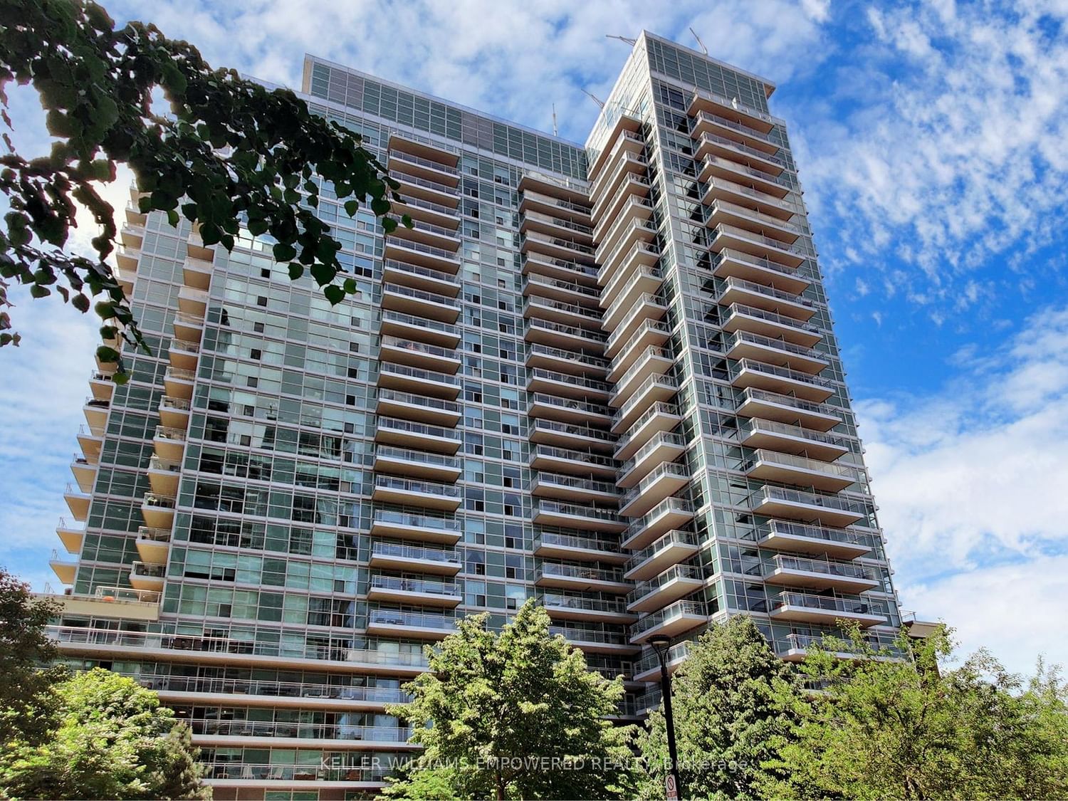 100 Western Battery Rd W, unit 418 for rent - image #2