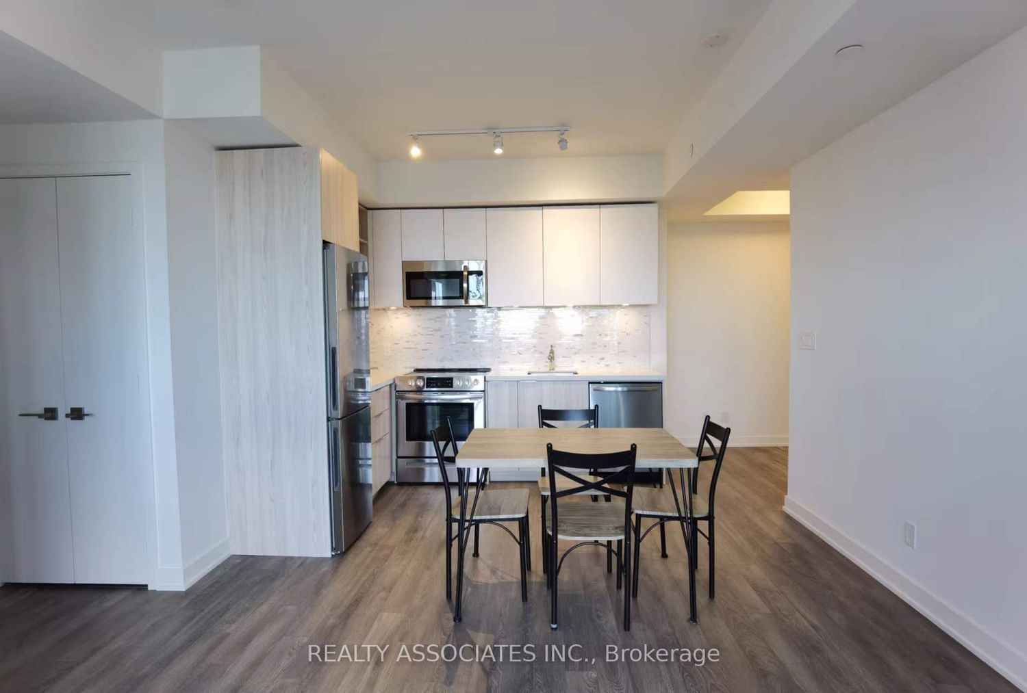 30 Ordnance St, unit 1302 for rent - image #4