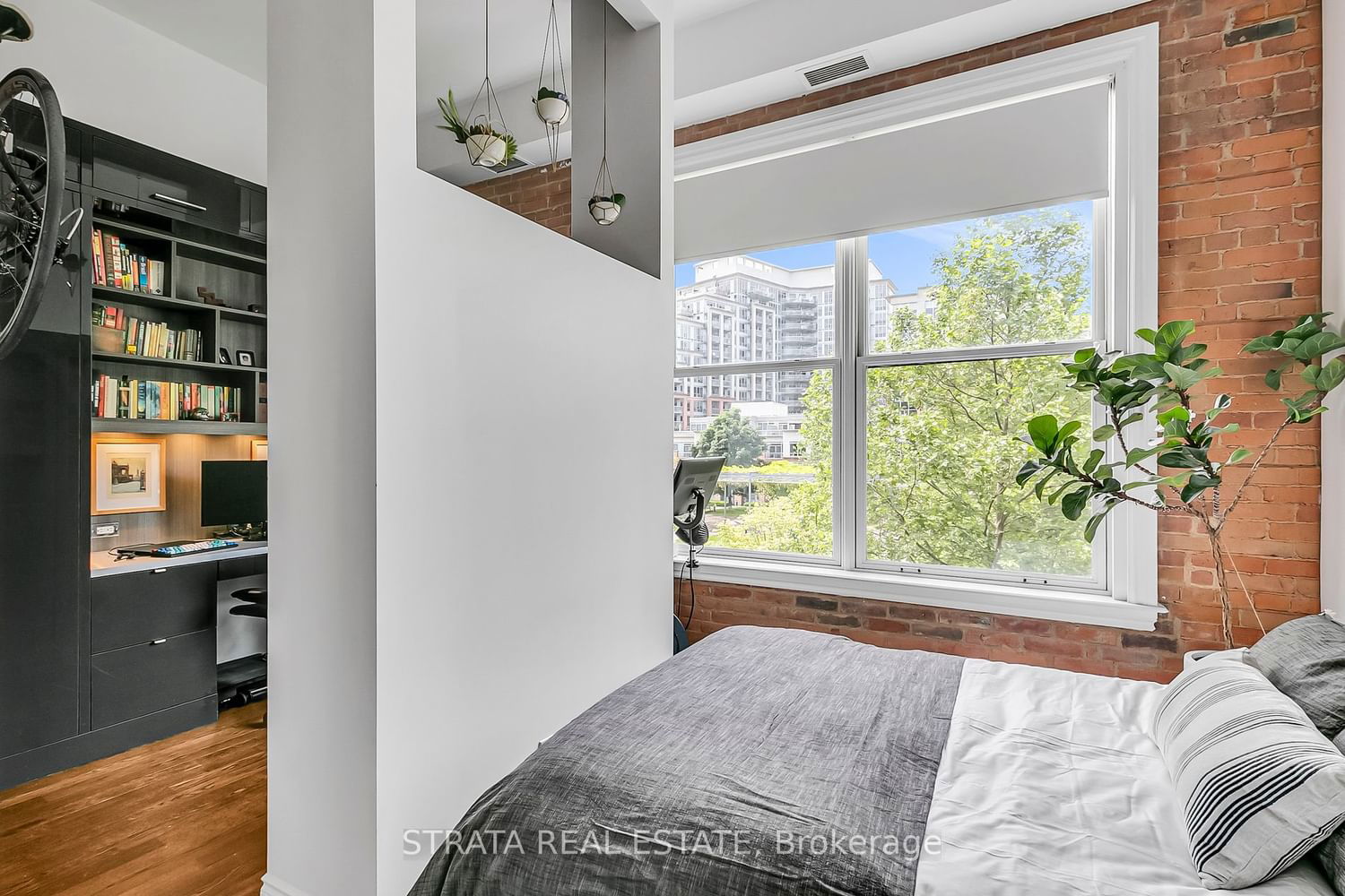 915 King St W, unit 306 for sale - image #24