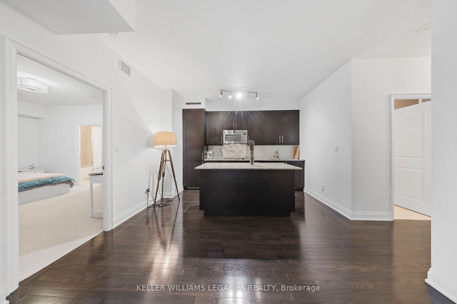 1 Bedford Rd, unit 416 for sale - image #6