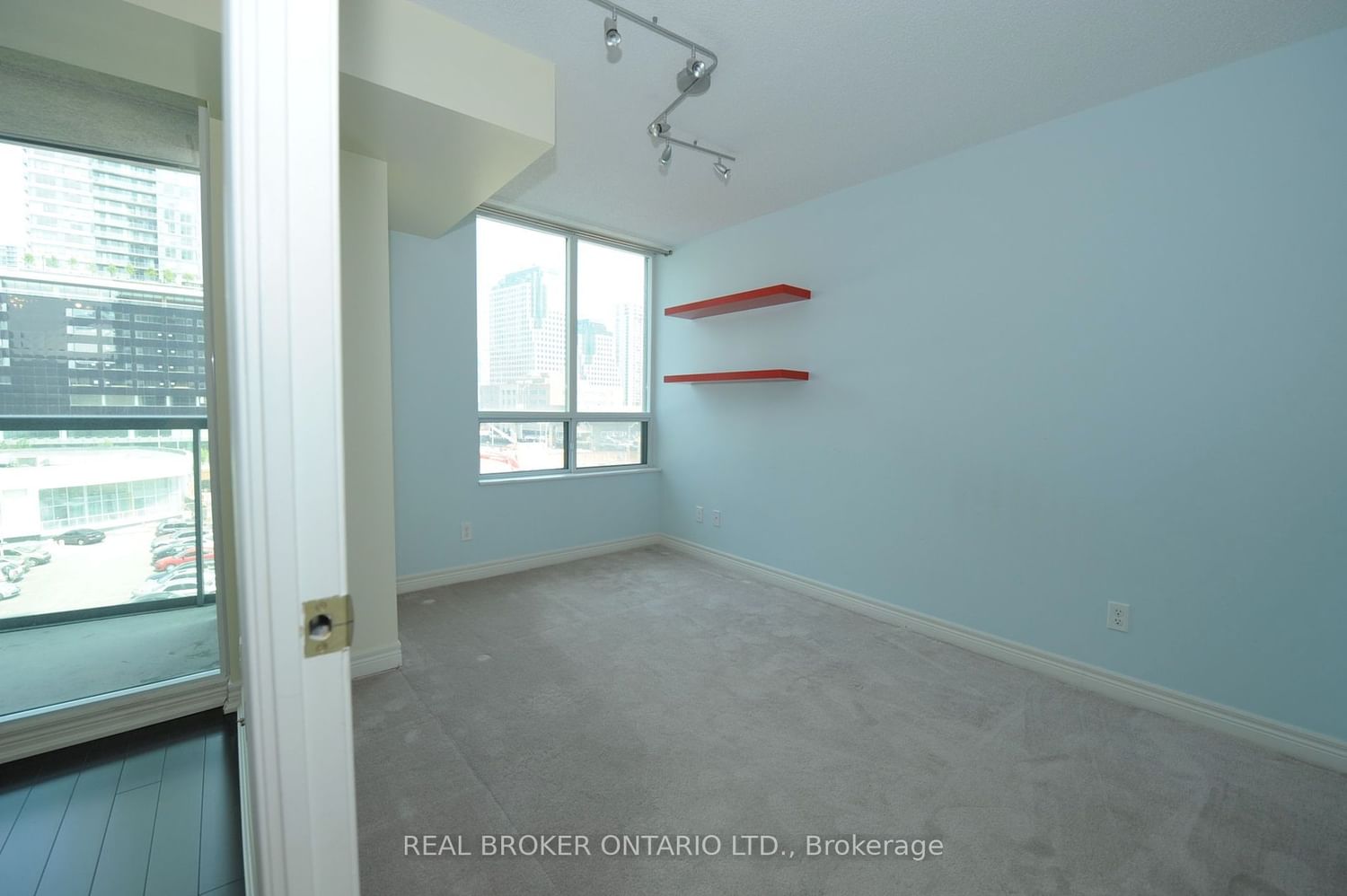 30 Grand Trunk Cres, unit 509 for sale - image #6