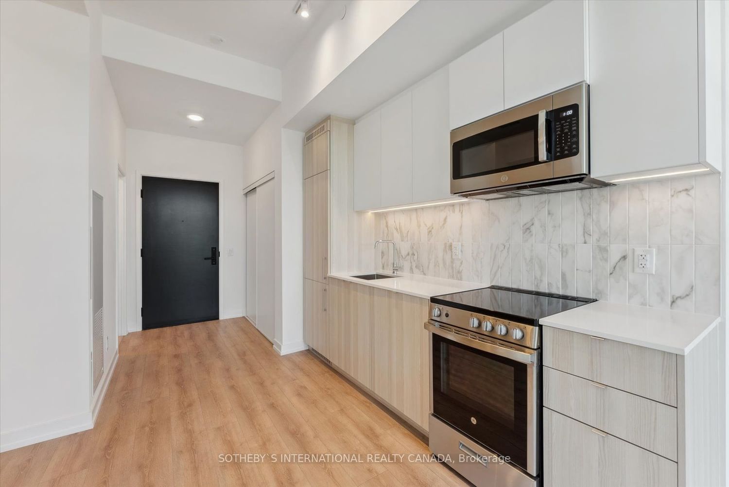 500 Dupont St, unit 310 for sale - image #10