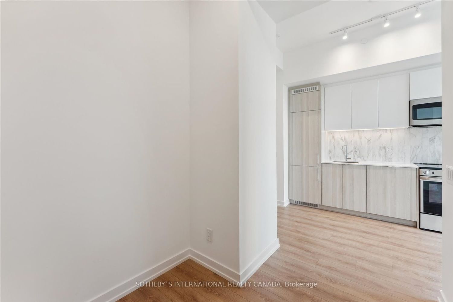 500 Dupont St, unit 310 for sale - image #25