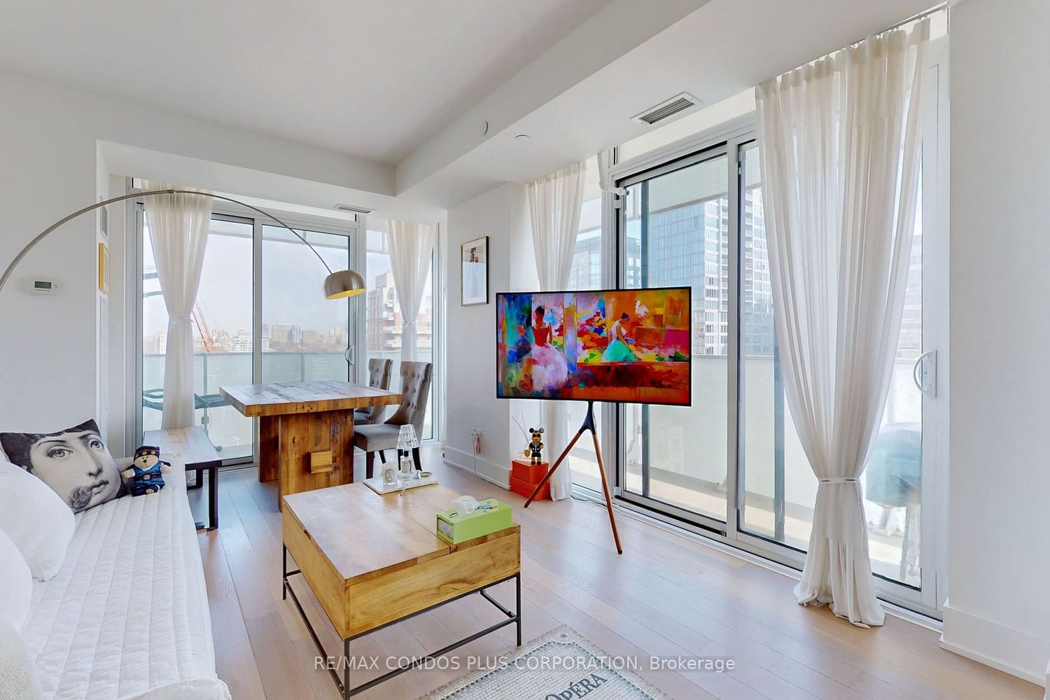 200 Bloor St W, unit 2105 for sale - image #5