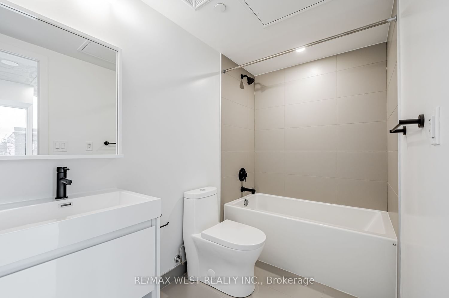 2 Augusta Ave, unit 311 for sale - image #7