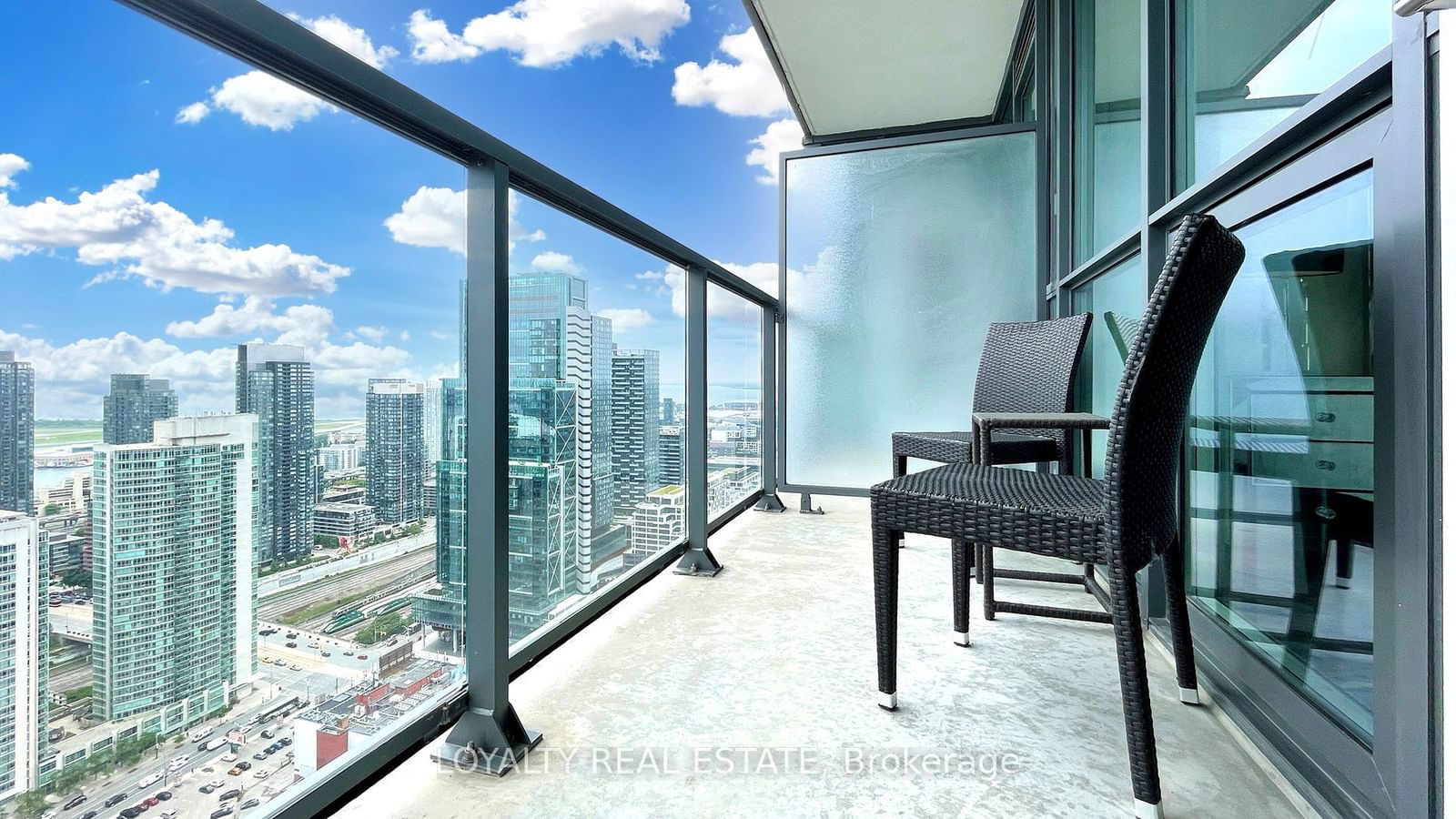 88 Blue Jays Way, unit 4004 for rent - image #32