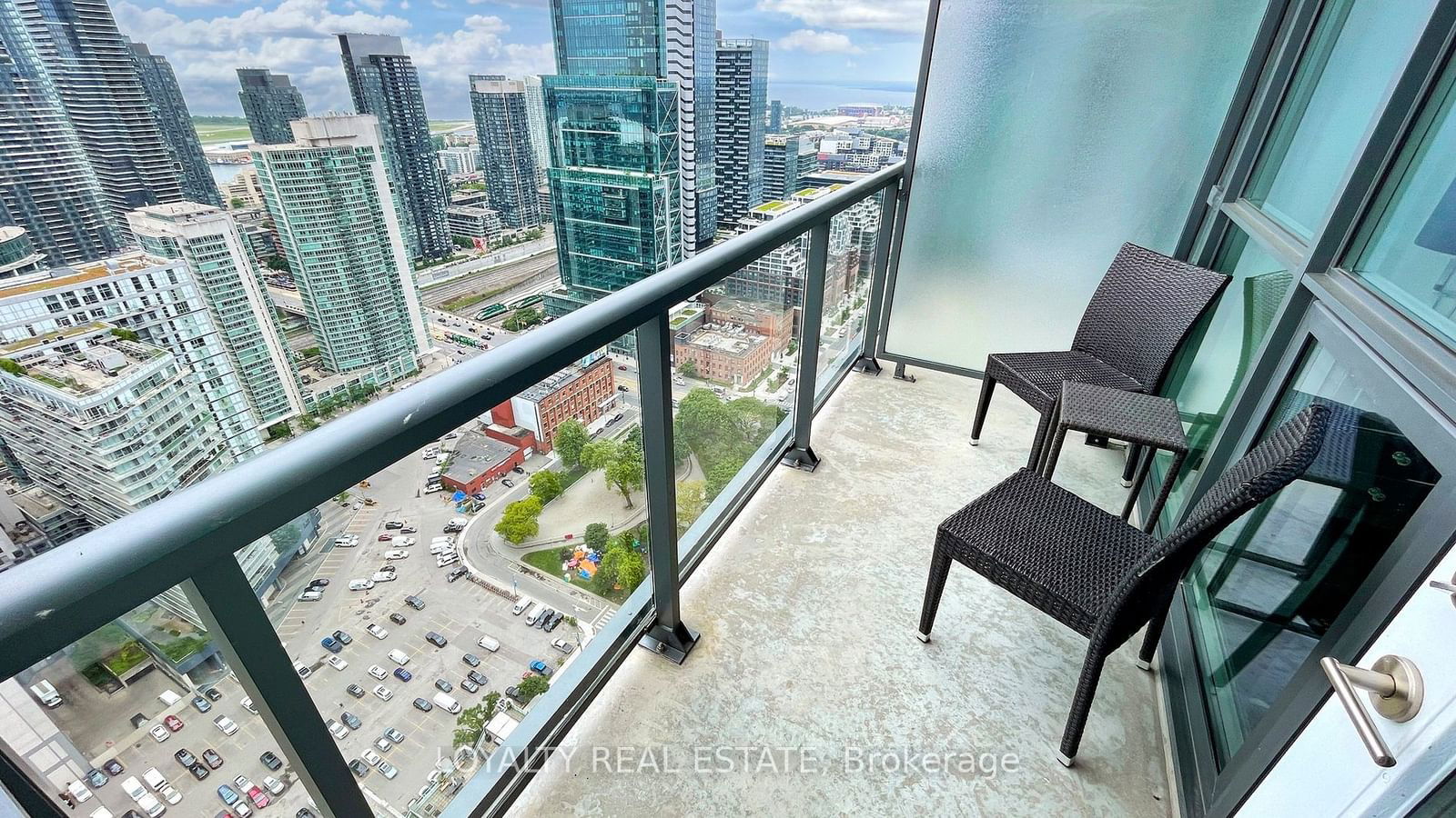 88 Blue Jays Way, unit 4004 for rent - image #33